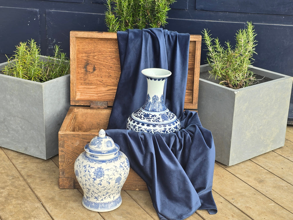 ORIENTAL VASE