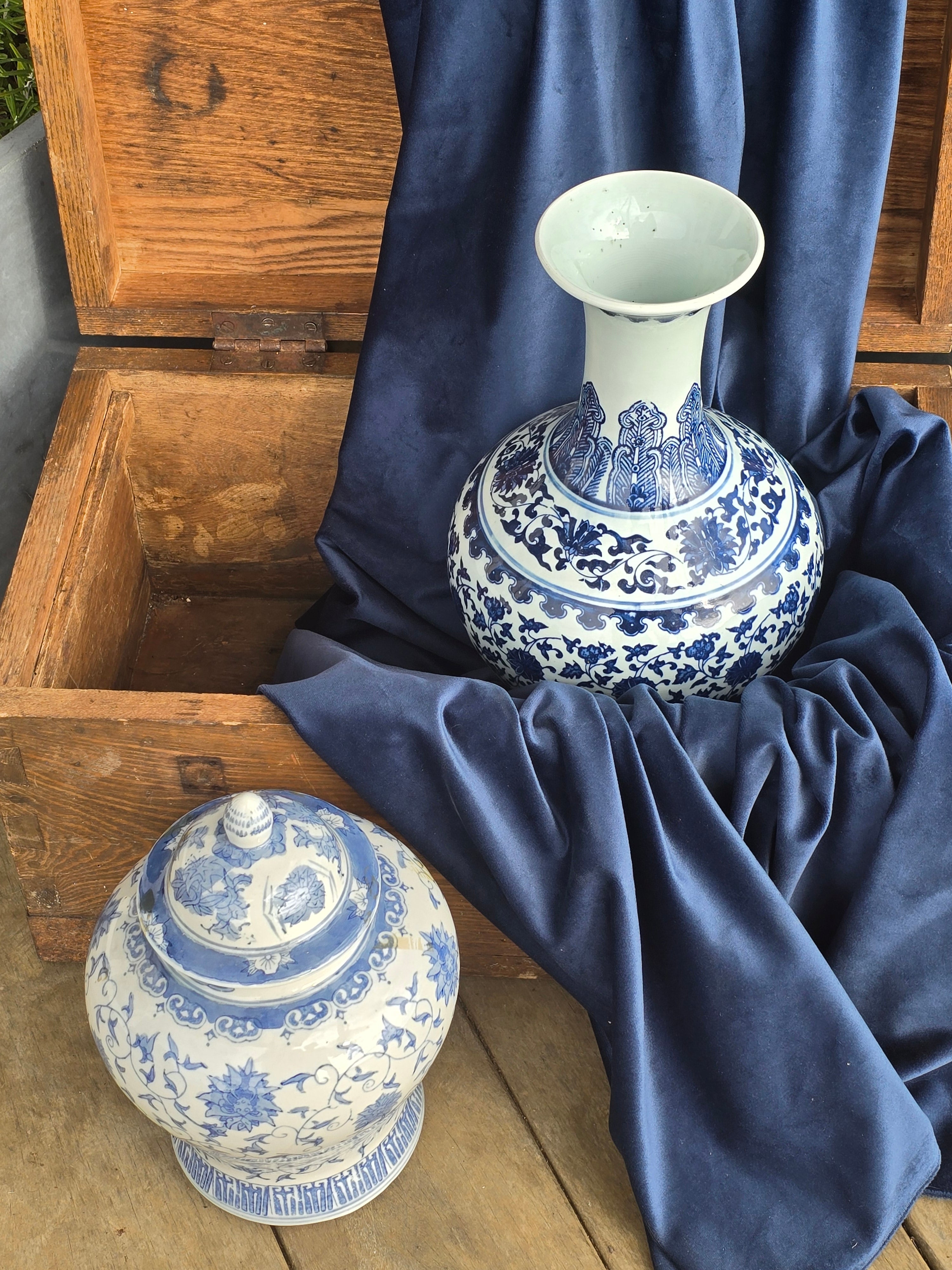 ORIENTAL LIDDED JAR