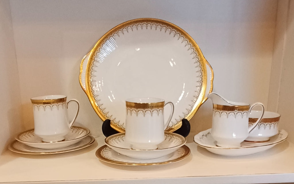 VINTAGE ROYAL ALBERT PARAGON CHINA SET