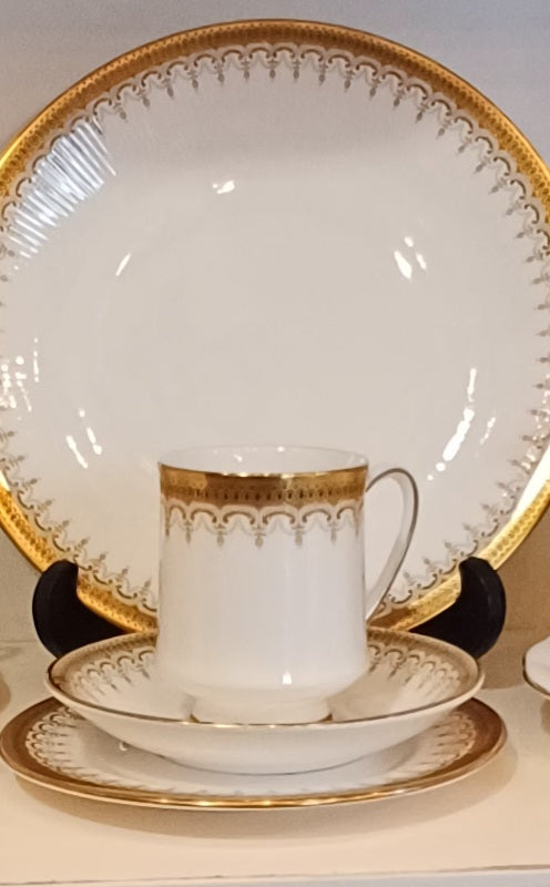 VINTAGE ROYAL ALBERT PARAGON CHINA SET