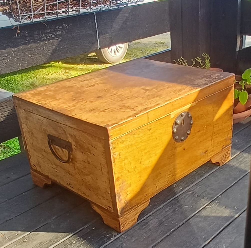 Wood storage box