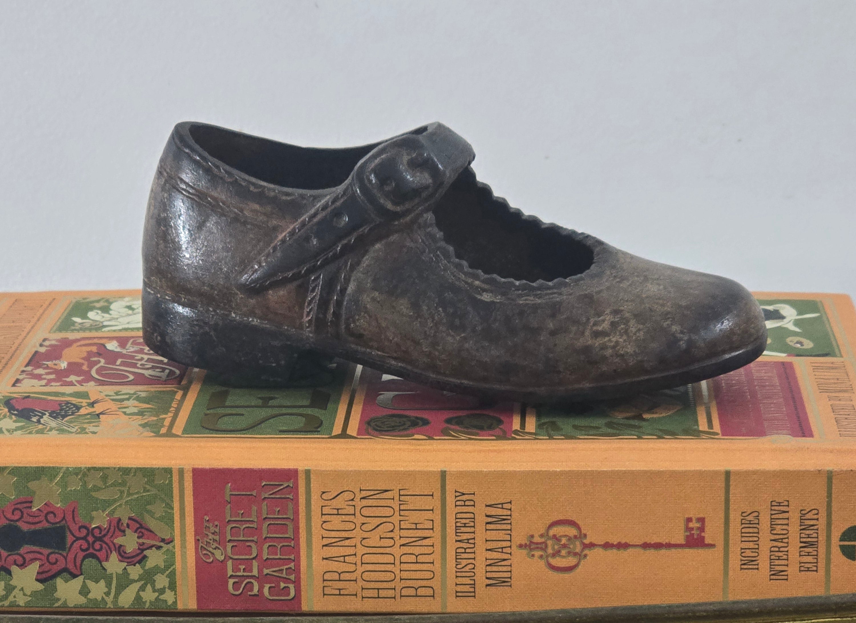 Mary Jane Brass Shoe