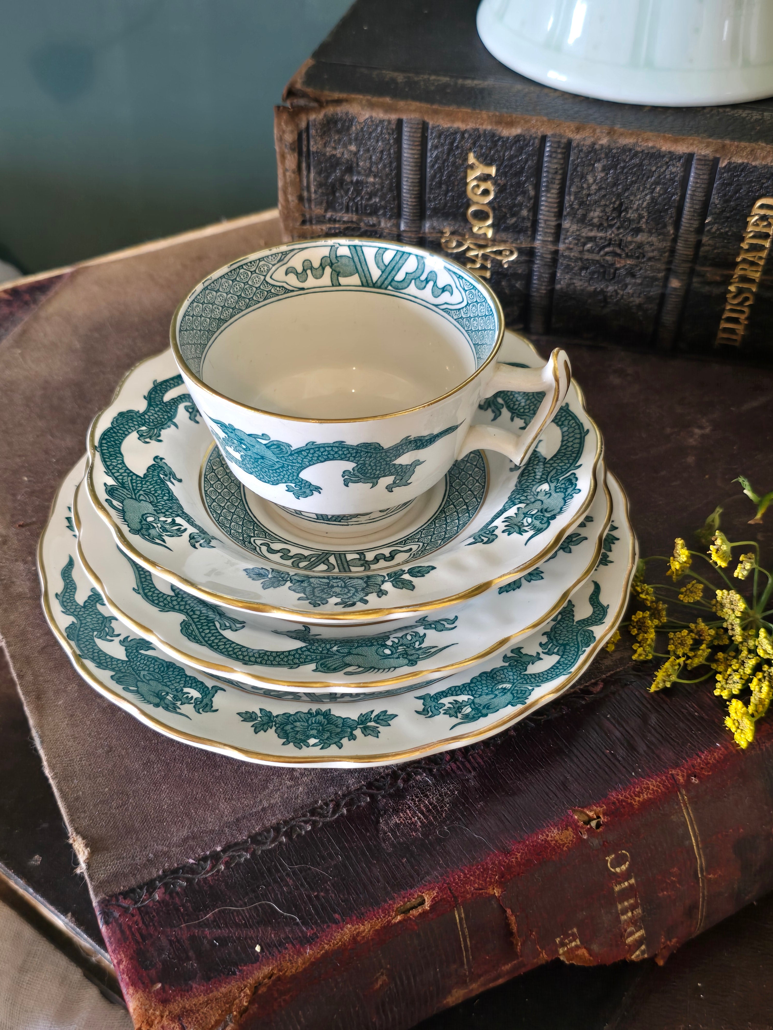 CHINESE BONE CHINA SET, DRAGON DESIGN