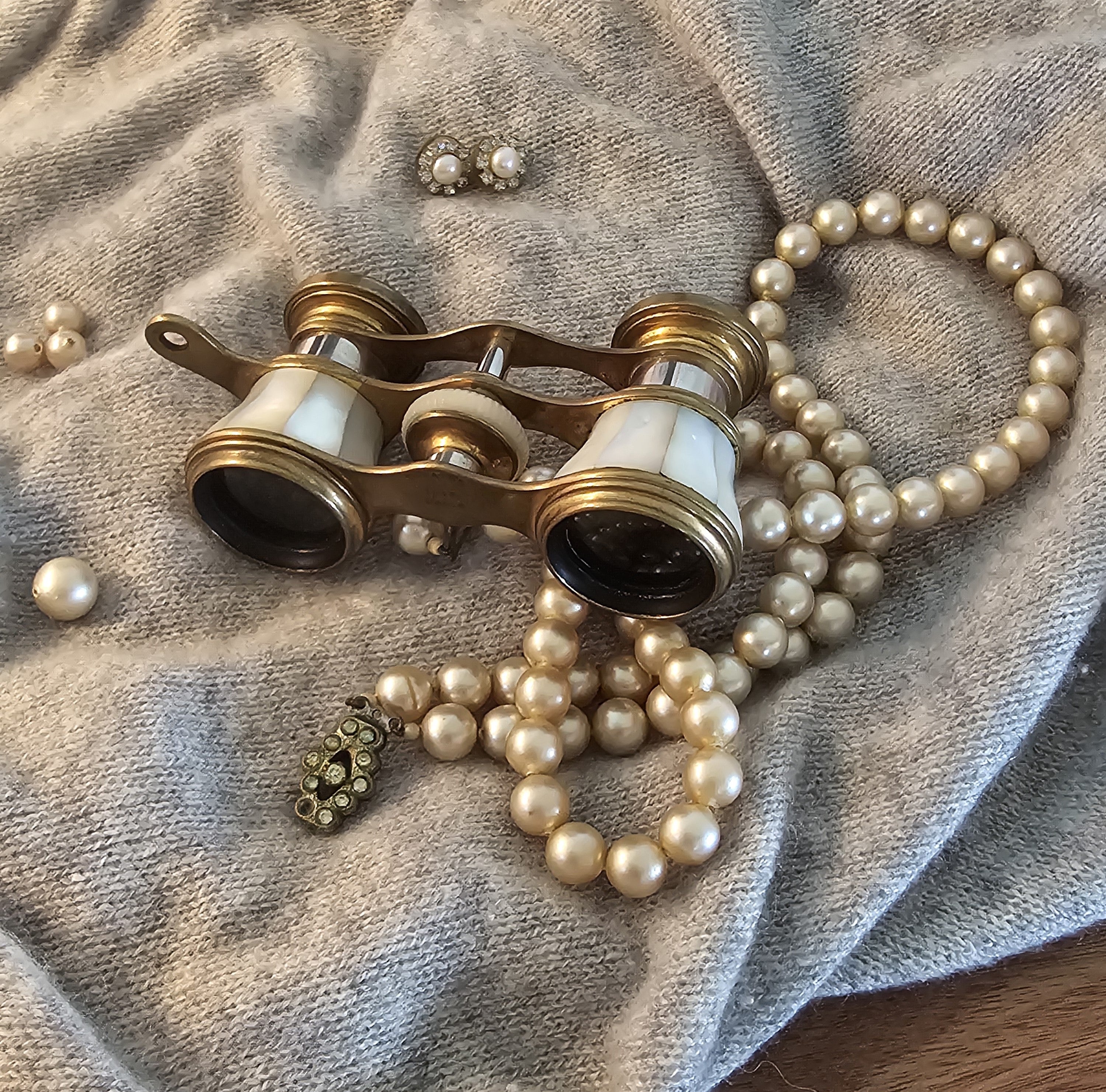MOTHER OF PEARL OPERA GLASSES