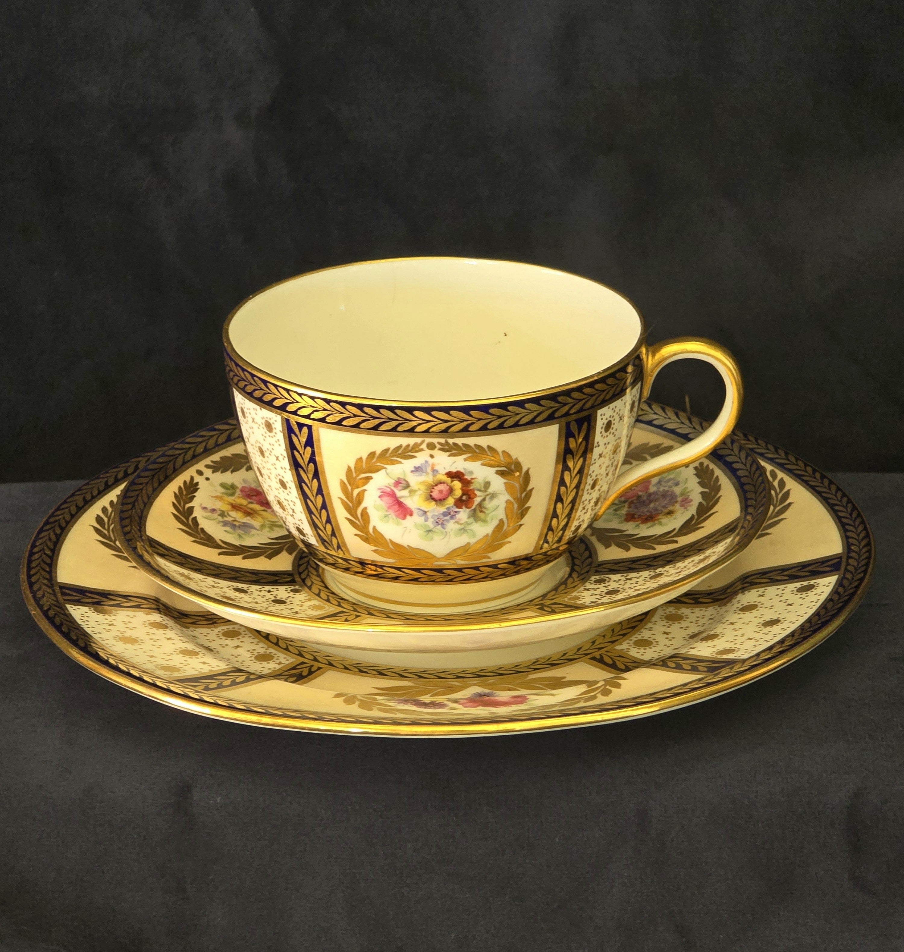 PARAGON TRIO -3 PIECE FLORAL & GOLD